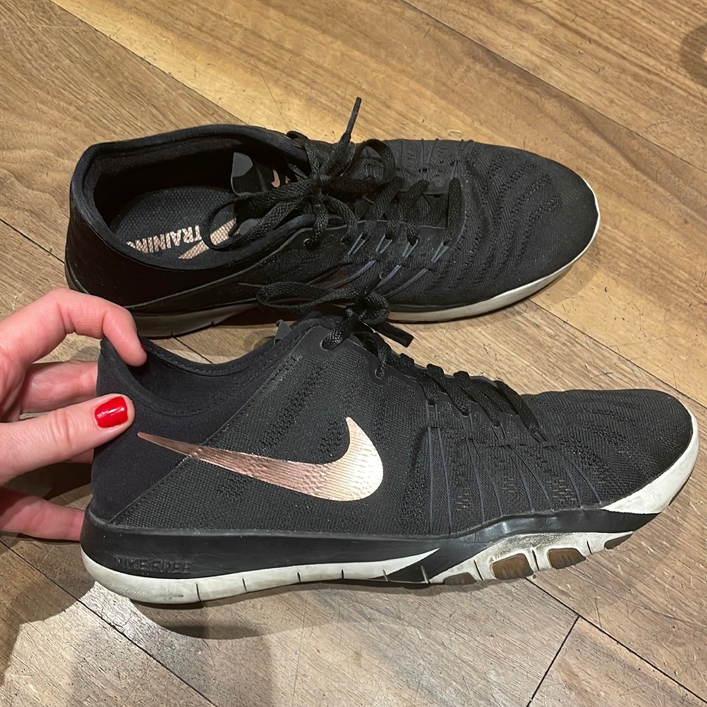 Nike black and rose gold training sneakers